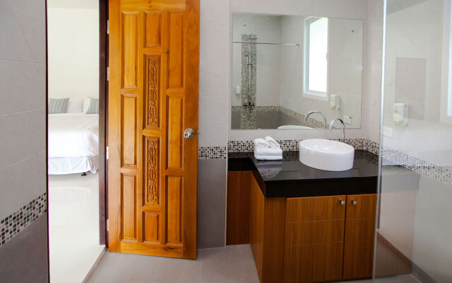 Villa Baan Lalle Pool and Spa