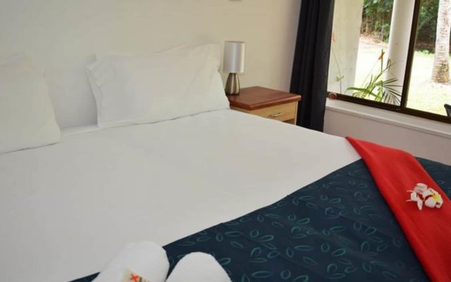 Base Airlie Beach Resort - Hostel