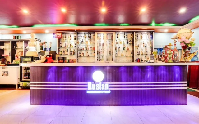 OYO 585 Hotel Raj Durbar & Navrang