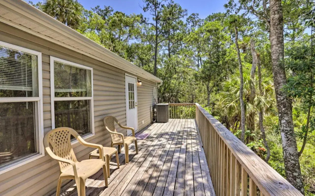 Bright Steinhatchee Home: Proximity to Ocean!
