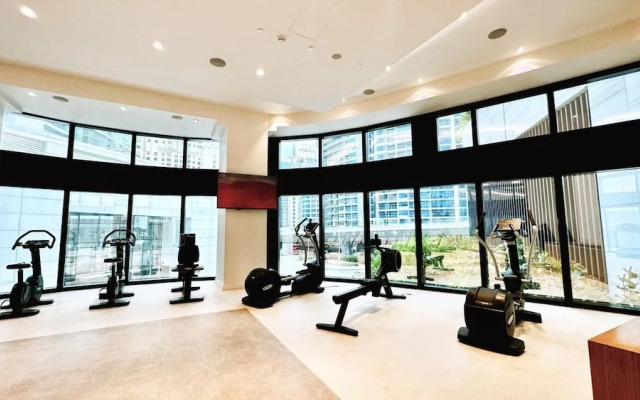 Picturesque Balcony and Beach Haven at Address JBR