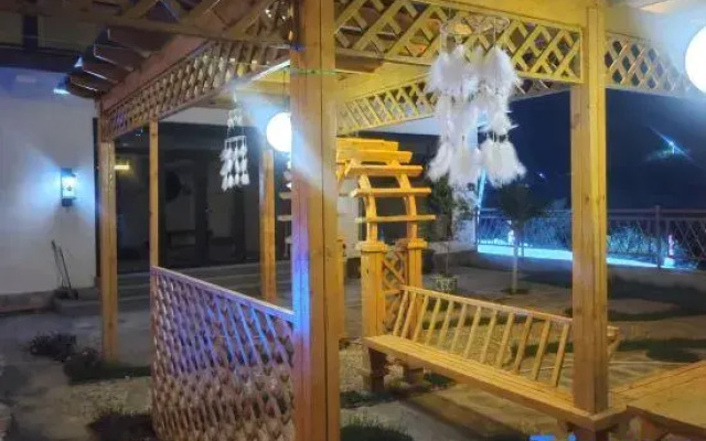 Xiangming Mountain Lodge