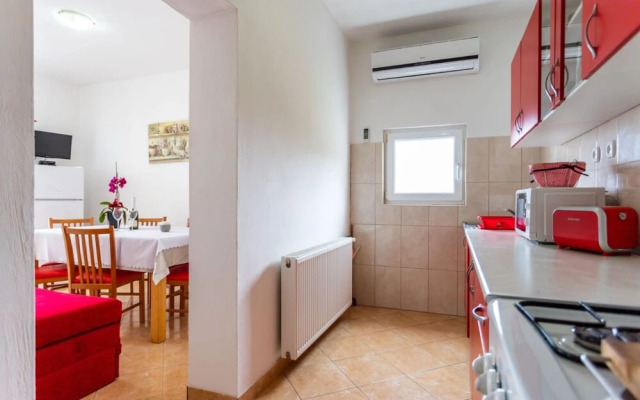 Nada- sea View - A2 - Crveni