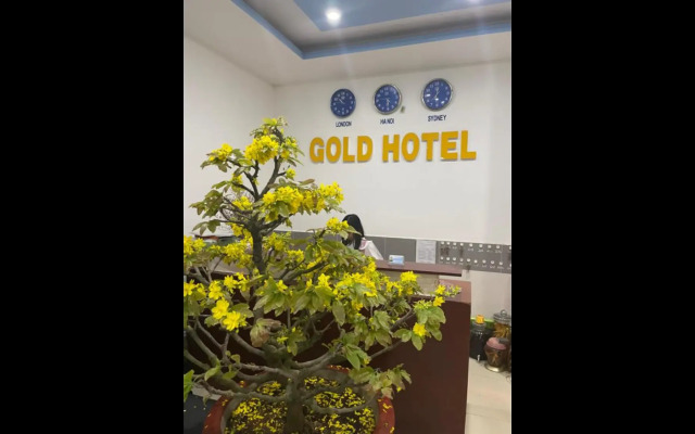 Gold Hotel