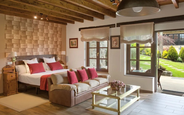 Apartamentos Llugarón