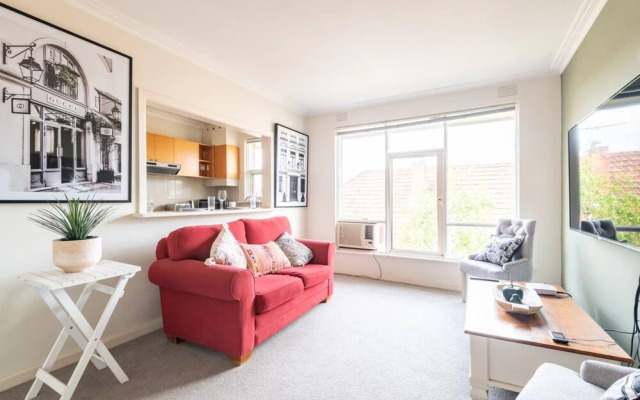 Well Located 1 Bedroom in South Yarra