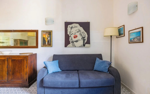 Villa Villari Terrace and Patio by Napoliapartments