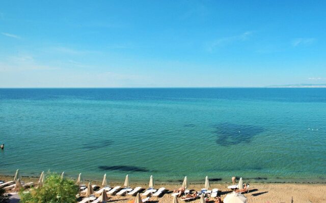 Golden Star City Resort