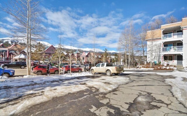 Tannhauser 212 - 2 Br Condo