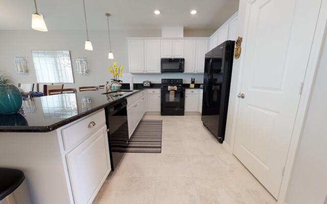 Compass Bay Kwa132