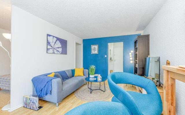 Charming T2, wifi, air conditioning, balcony