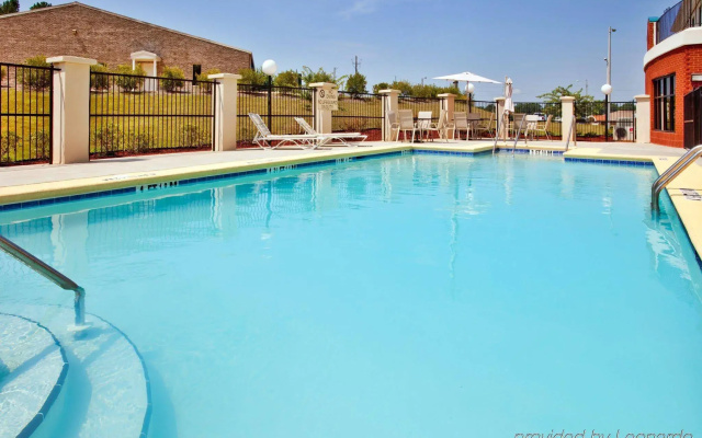 Holiday Inn Express Selma