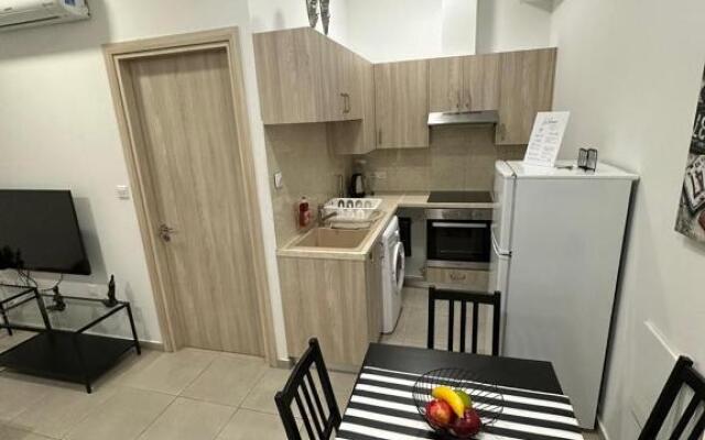 Modern City Center Apartment Saripolou 2