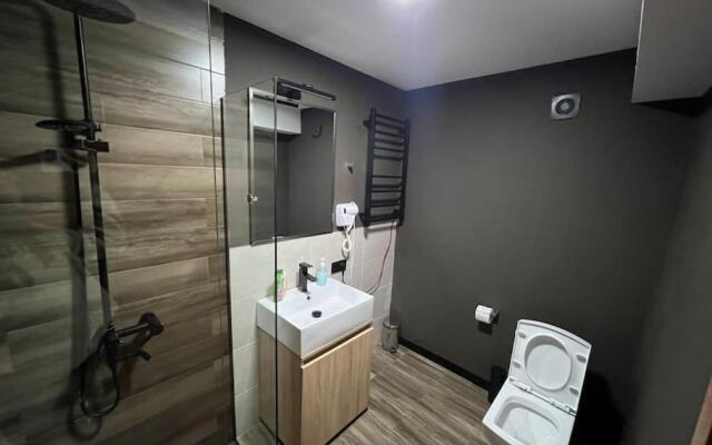 Paskunji Marshall Apartment