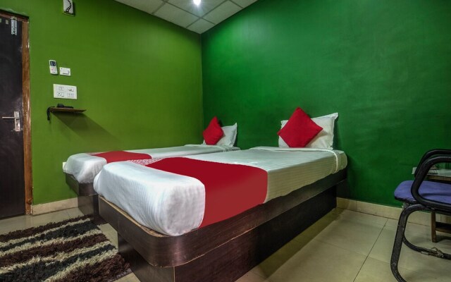 OYO 4518 Hotel Parashuram