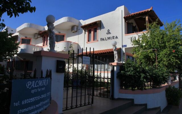 Palmira Apartments