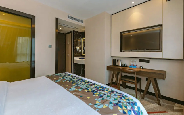 CHEERMAY HOTELS (Guangzhou Pazhou Exhibition Center Chigang Metro Station)