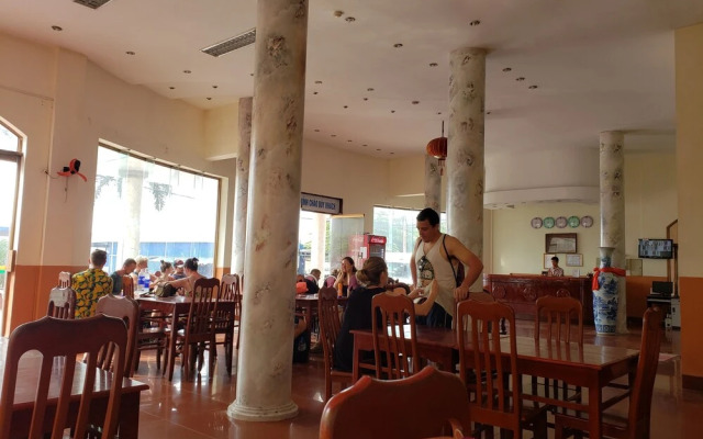 Cat Ba Plaza Hotel