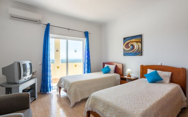 Para so Estoi in Estoi