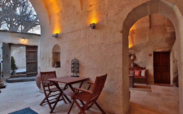 Elaa Cave Hotel