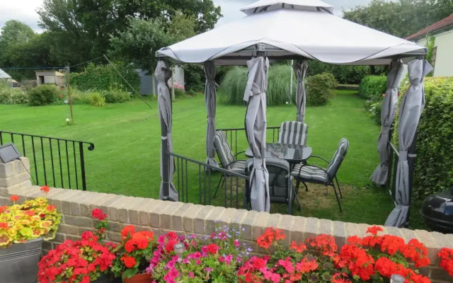 Apple Tree Corner Apartment