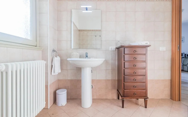 Sunny Varenna Apartment