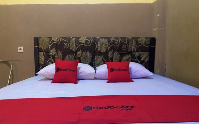 RedDoorz @ Wisma Sentosa Palopo