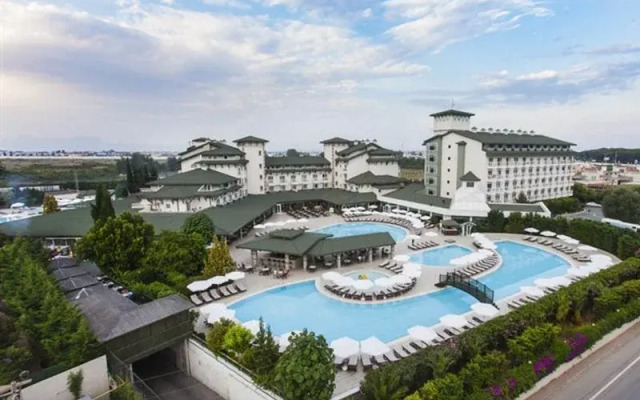 Febeach Resort Spa (*****)