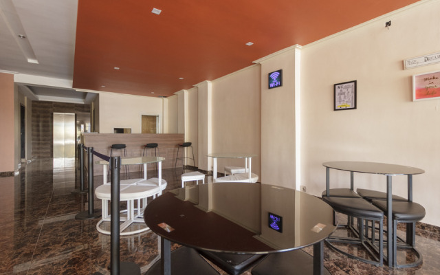 RedDoorz Plus @ Boulevard Panakkukang