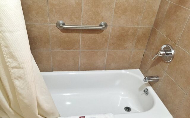Express Inn & Suites Junction City