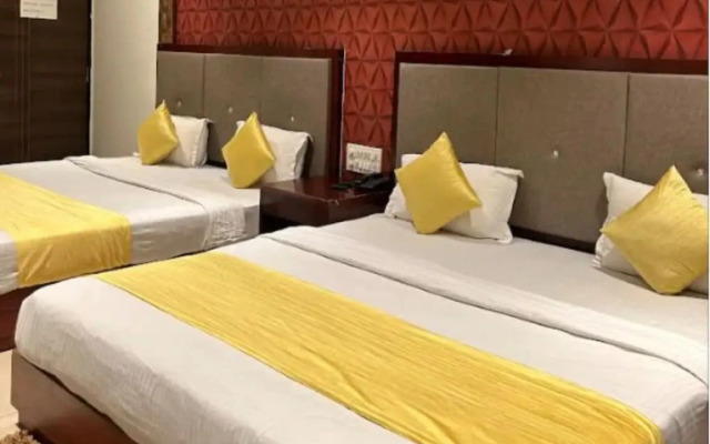 OYO 61228 Hotel Shrimad