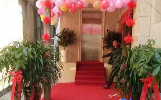 Three Gate 9 1 Hotel