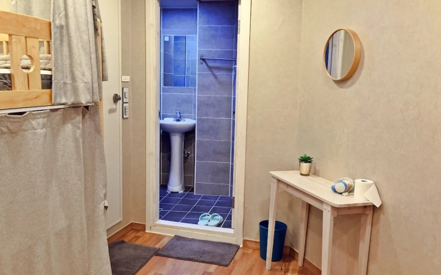 Flat B Hostel - Hostel