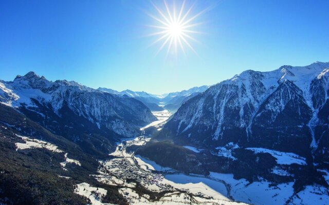 Apartment in Oetz With Balcony, Ski Storage, Fitness Room