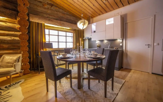 Kuukkeli Log Houses Teerenpesä - Superior Suite A49