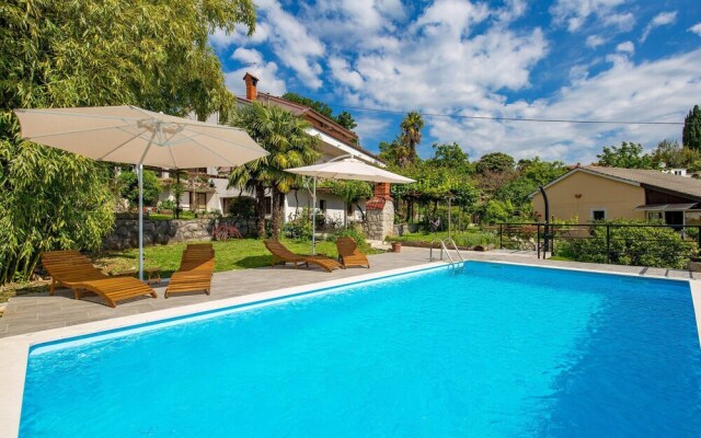 Stunning Home in Lovran With Wifi and 2 Bedrooms