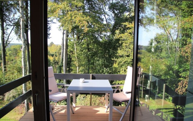Green Hill Guest House and Apartment