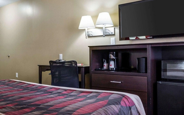 Econo Lodge Jamestown South