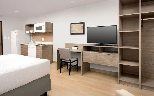 WoodSpring Suites Seattle Redmond