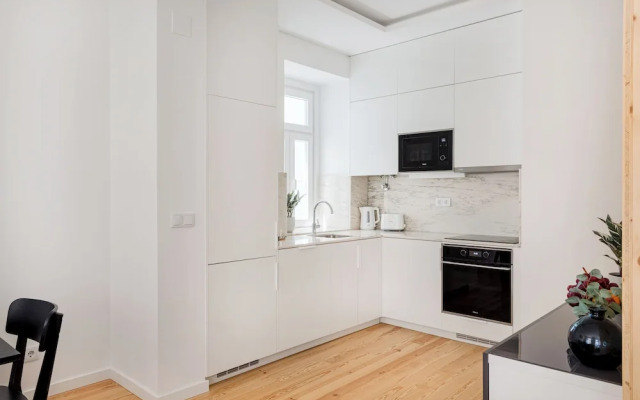 AB10 Modern Lisbon