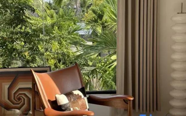 Sangxia Homestay (Sanya West Island Branch)