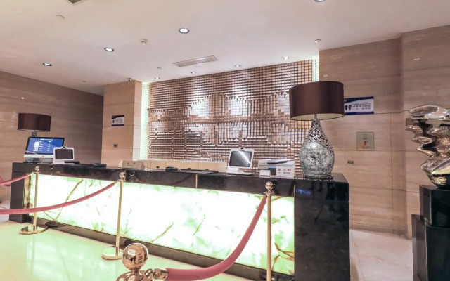 White Horse Lake Jianguo Hotel