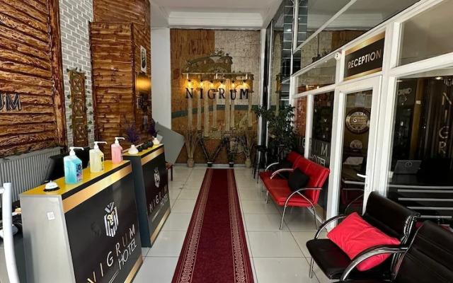 Nigrum Otel