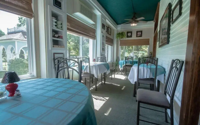 The Dickey House Bed & Breakfast