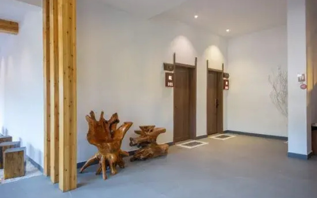 YuMujjuu Inn（Phoenix Ancient Town Yunqiao Branch）