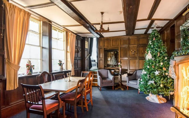 Hardwicke Arms Hotel