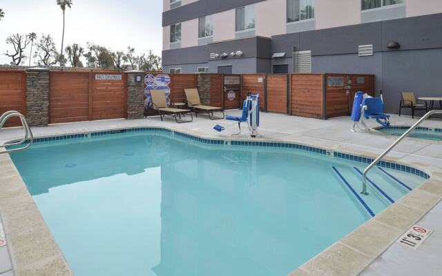 Fairfield Inn & Suites Santa Cruz