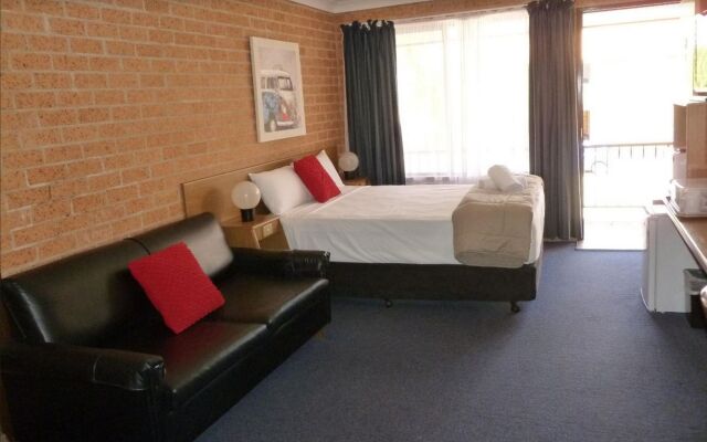 Royal Palms Motor Inn