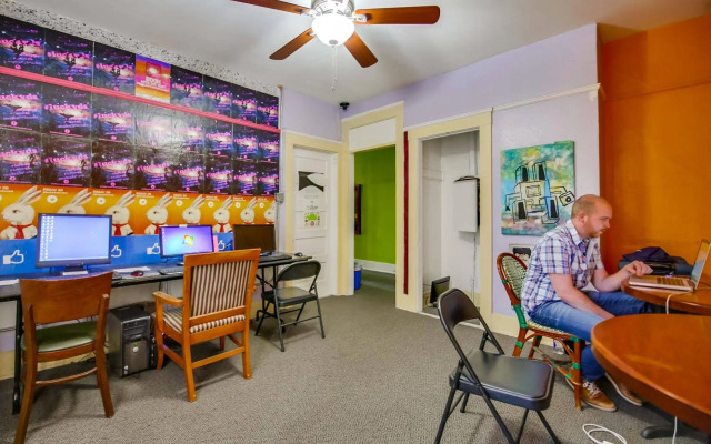 Lucky D's Hostel