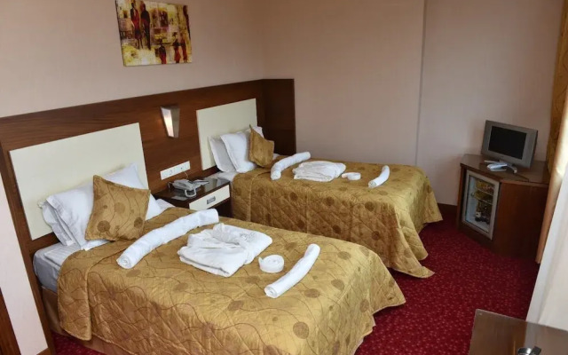 Ozgobek Ronesans Hotel De Luxe